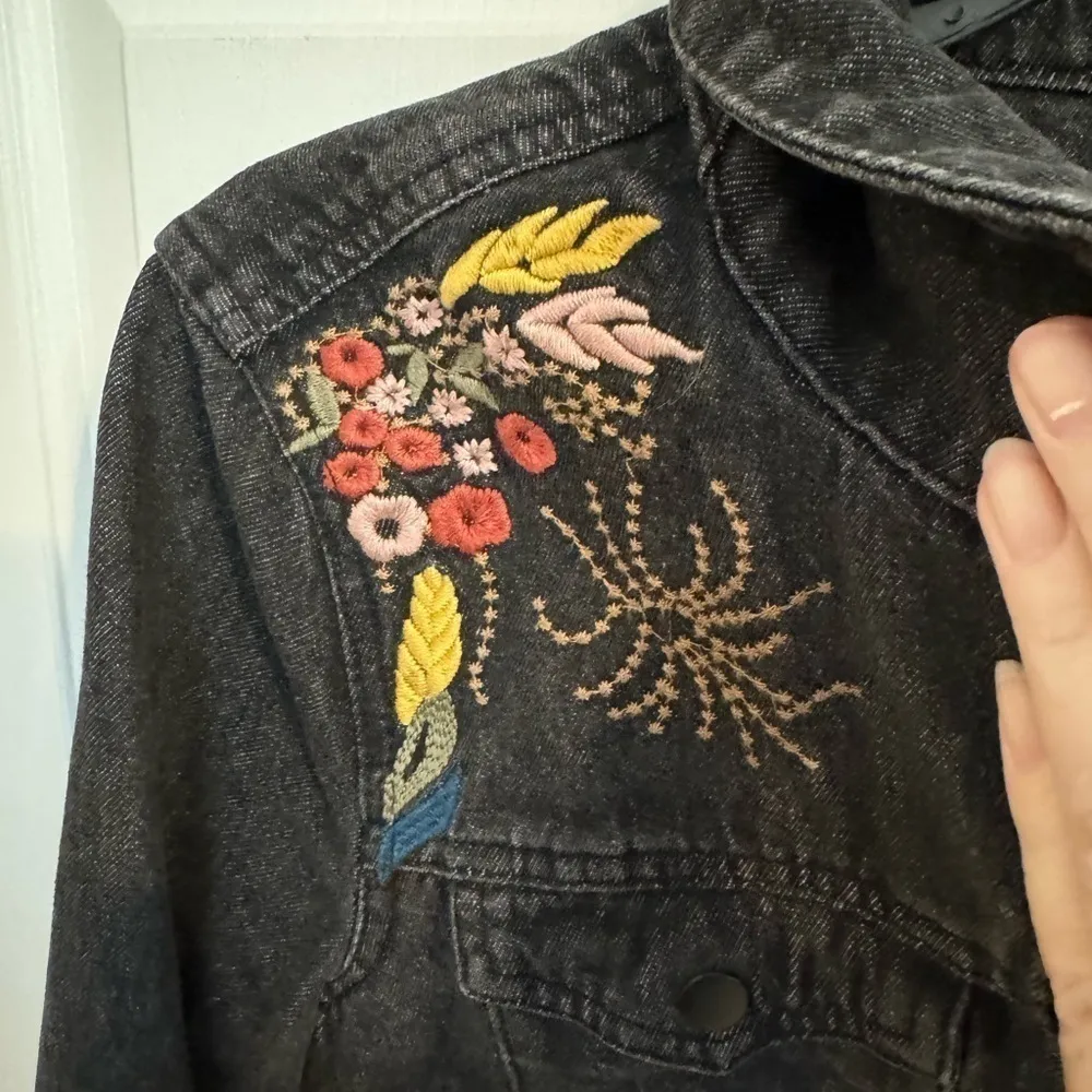 Miami embroidered hippy oversized denim jacket with raw hem - Image 6