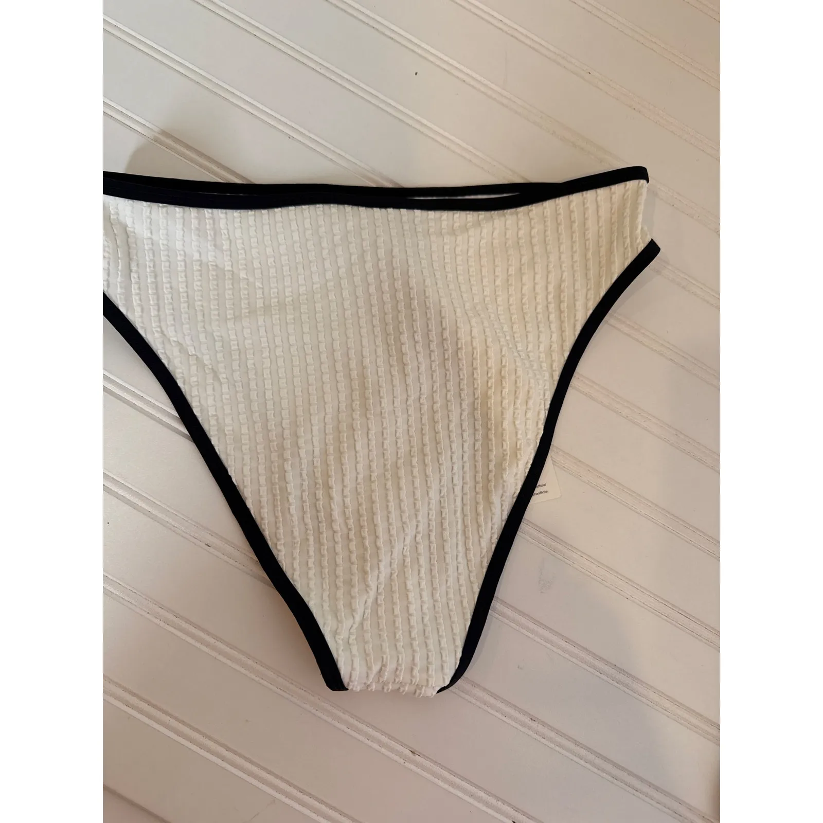 NWT L Space & Cupshe Lot of 3 Swimsuits - White One Shoulder & High Cut Bundle L - Image 9