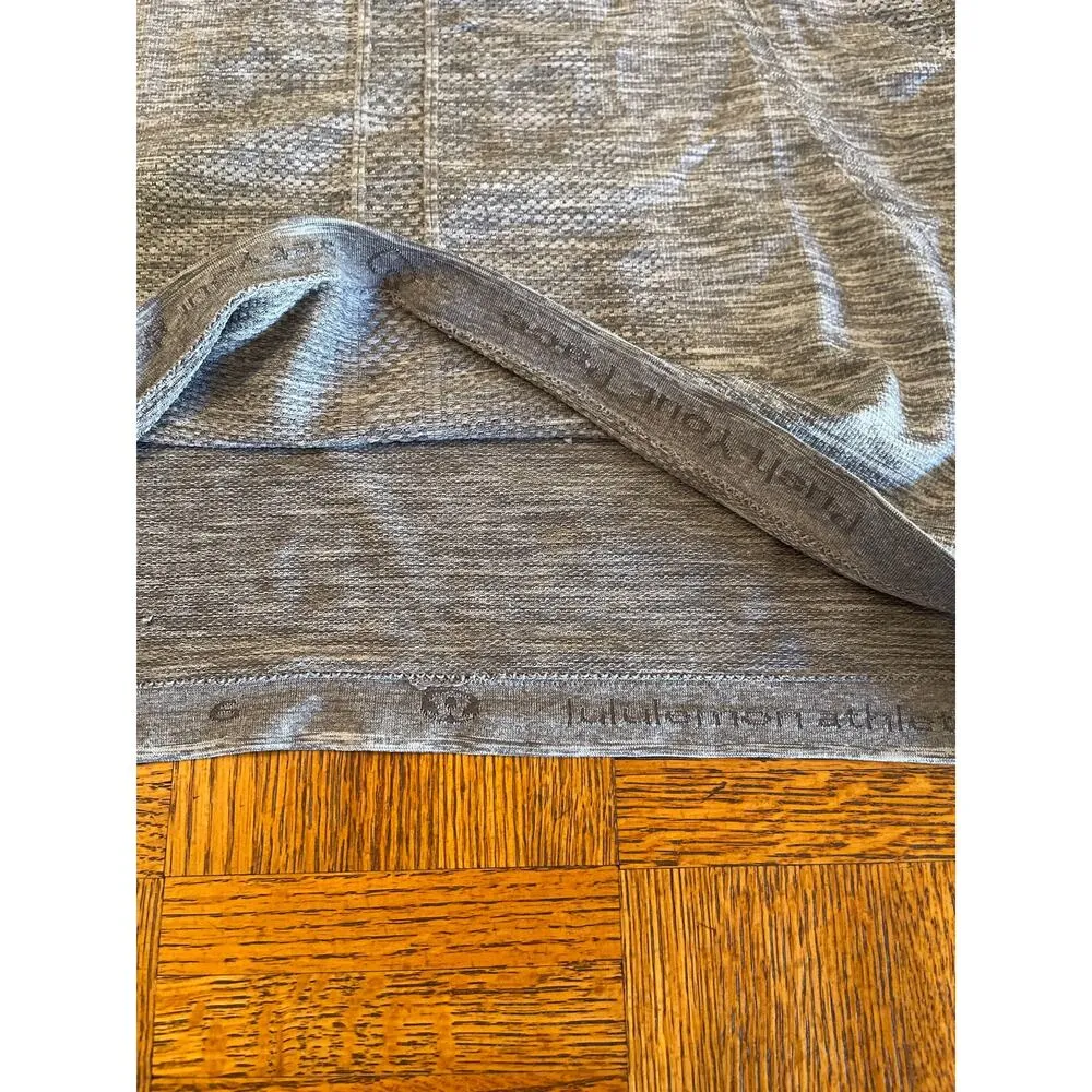 Lululemon racer back tank size 6 - Image 3