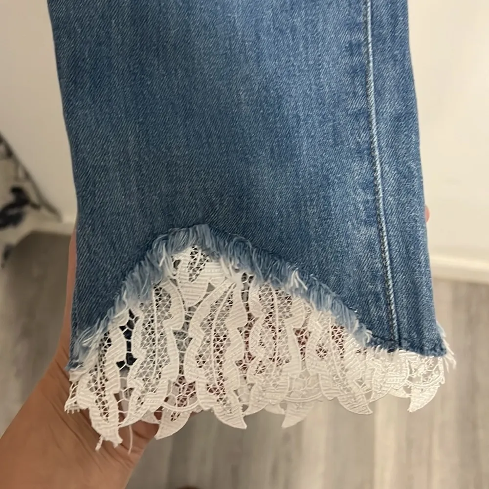 J Brand Ruby Jeans High Waisted Skinny with Lace Detail Size 26 EUC - Image 4