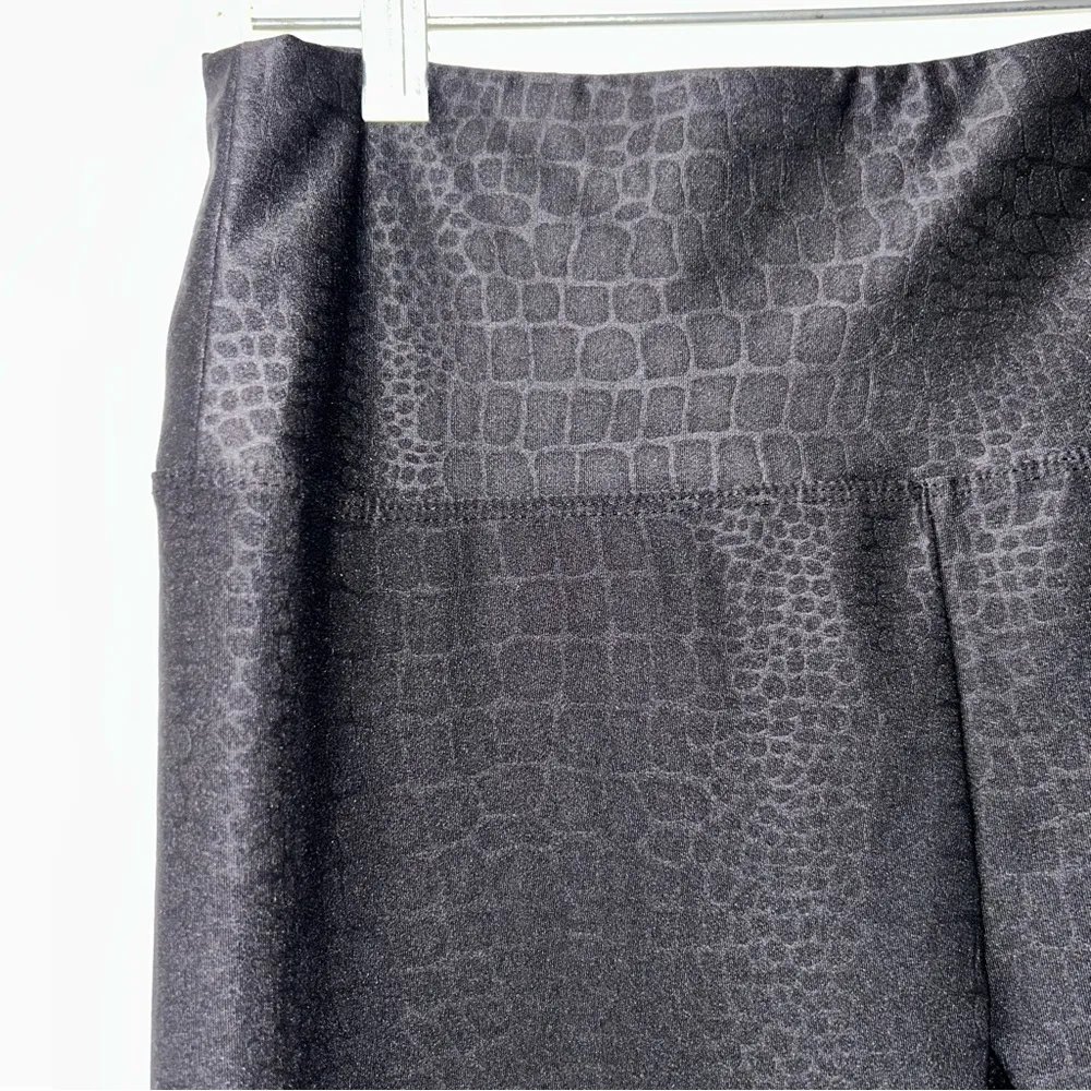 Wild Fable Animal Print Black Leggings Women’s Small - Image 2