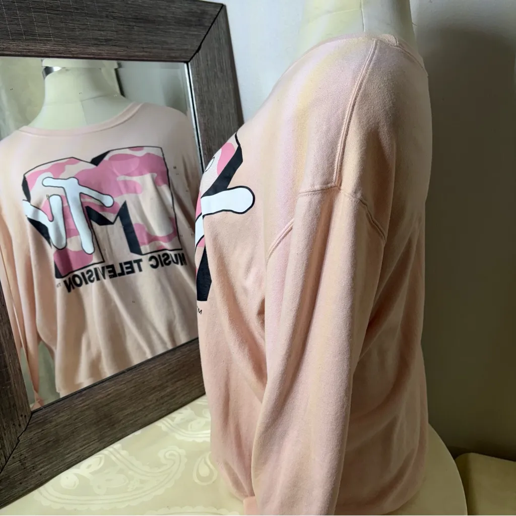 Love Tribe MTV Logo Sweatshirt - Image 5