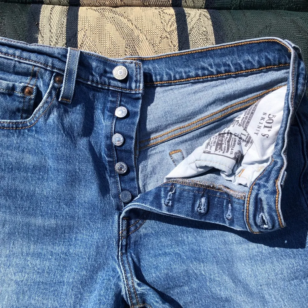 Levi’s Premium 501 Button Fly Jean Cut Off Shorts Light Wash High Rise 29 - Image 3