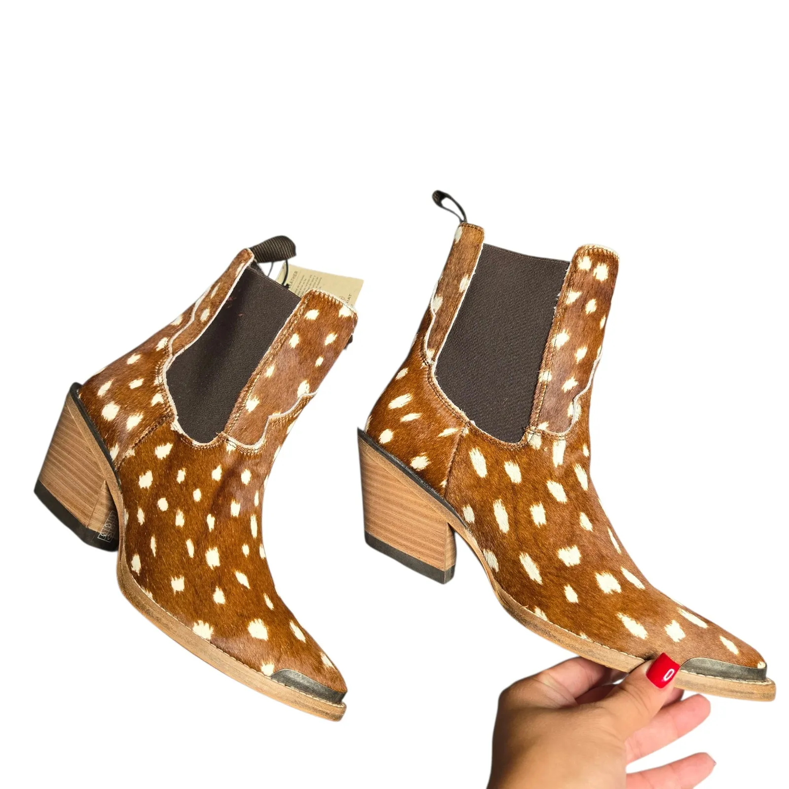 Ariat Women's Shiloh Hairon Deer Print booties Round Toe Size: 6 - Image 4