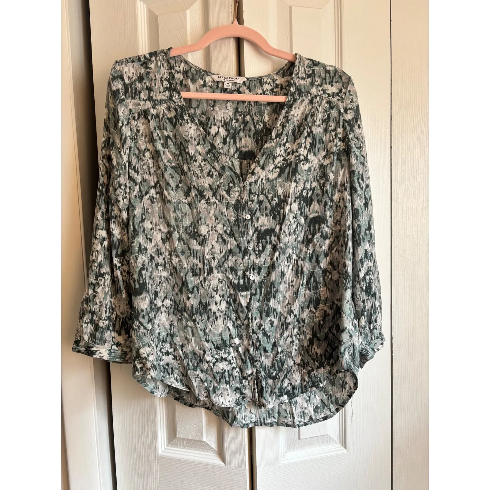 Liverpool Los Angeles V-Neck Tunic Blouse – Size Medium – Shades of Gree - Image 3