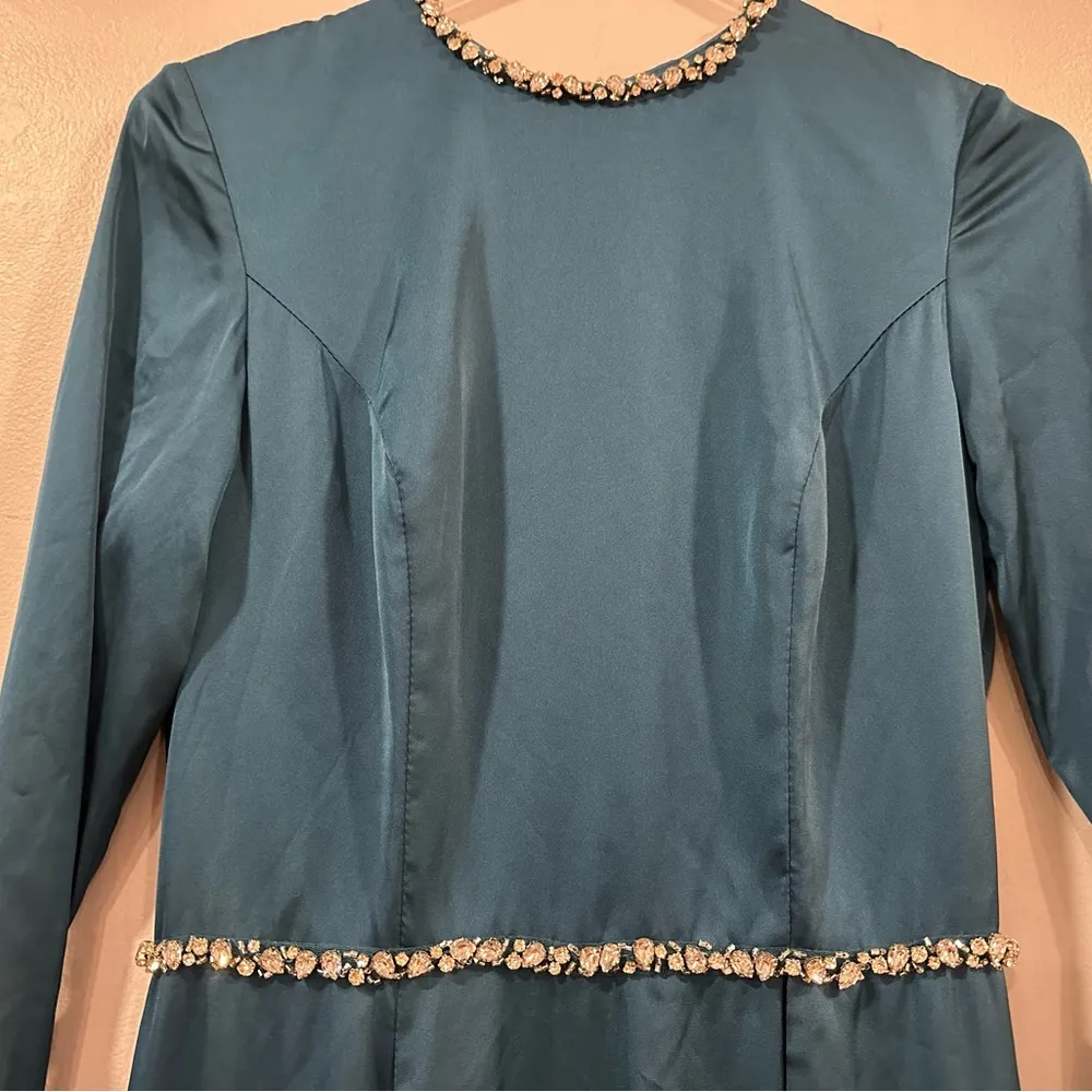 Mac Duggal 26524 Long Sleeve Jewel Trimmed Charmeuse Gown Sapphire 4 - Image 5