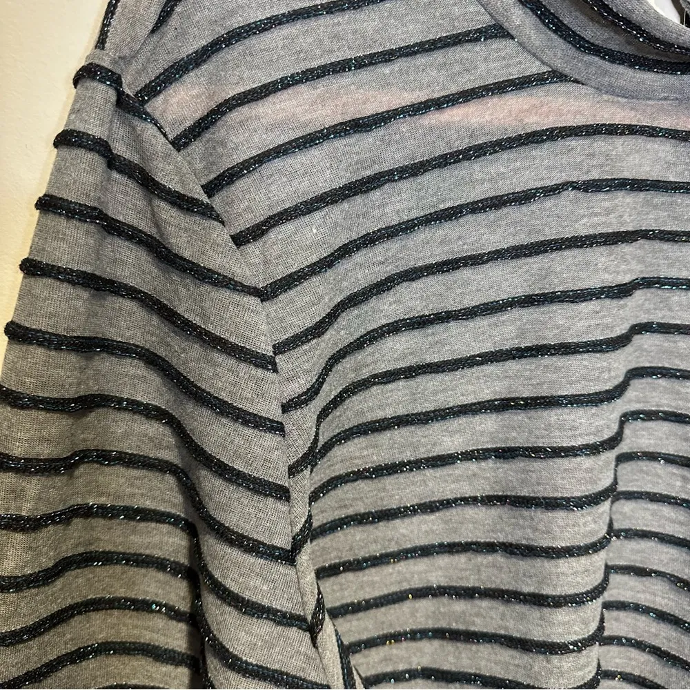 NWT wild fable sparkly striped cropped long sleeve shirt size xxl - Image 3