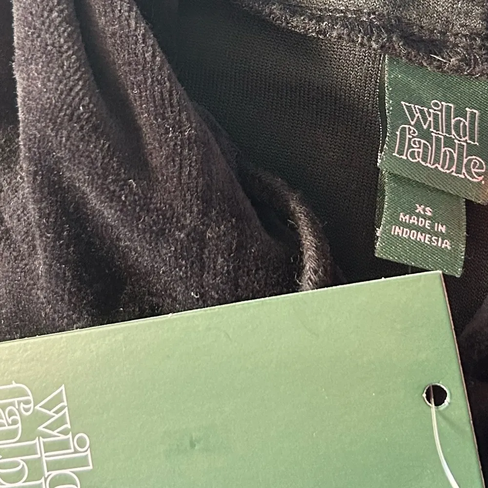 🍂WILD FABLE velour black zip up jacket🍂 - Image 3