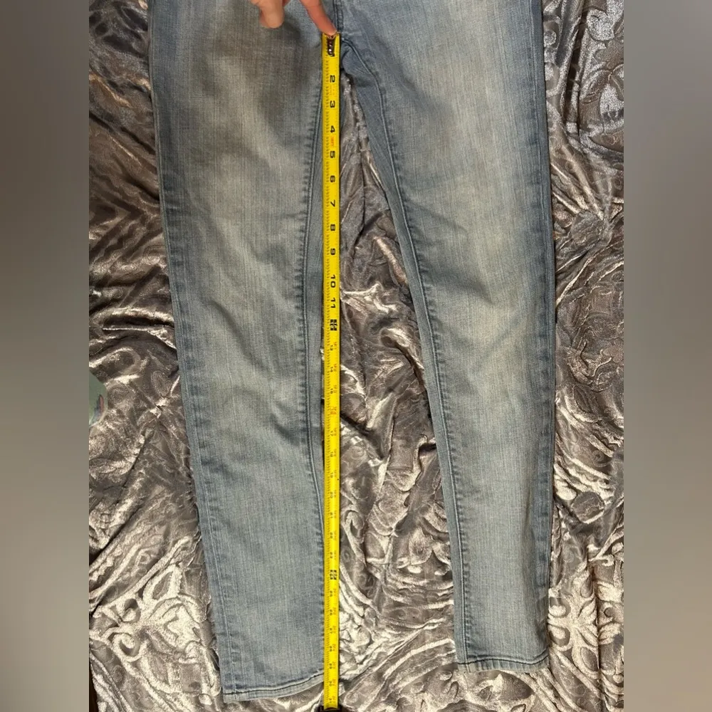 Tommy Hilfiger 28x32 Slim Tapered Jeans - Image 8