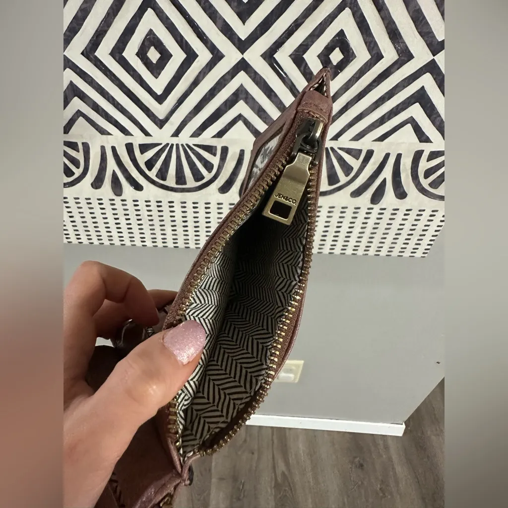 ODELIA TWO COMPARTMENT WALLET COLOR BROWN - Image 5