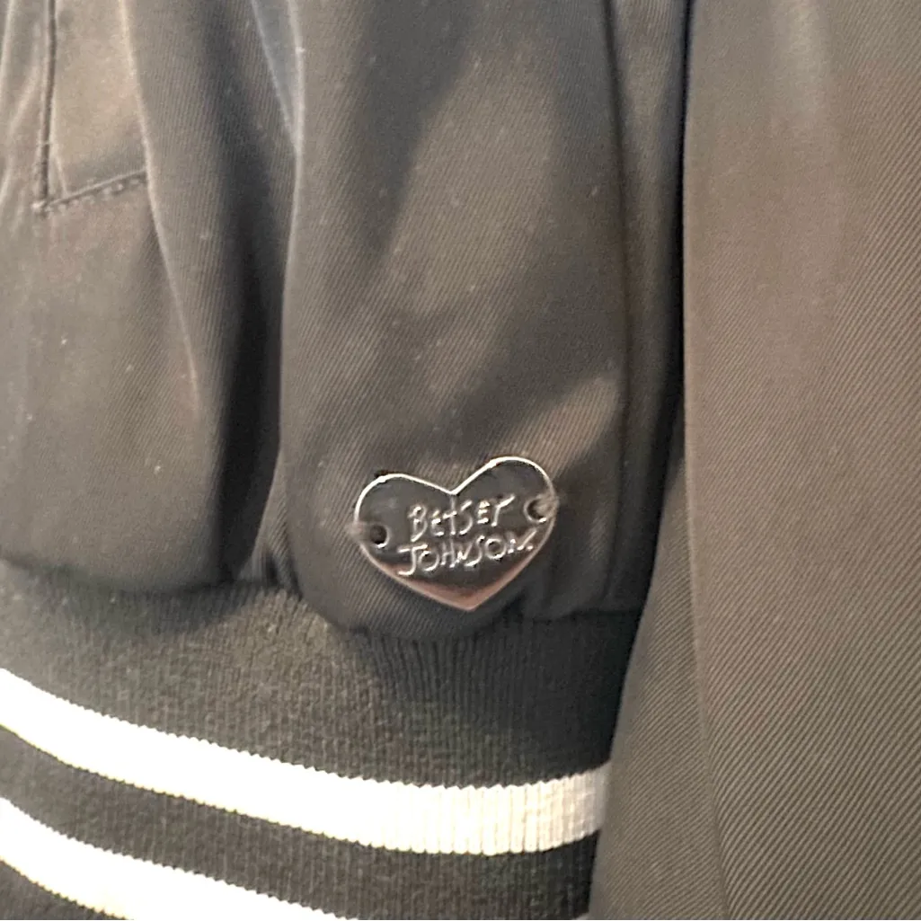 EUC Betsy Johnson Black Bomber Jacket with White Stripes - Image 3