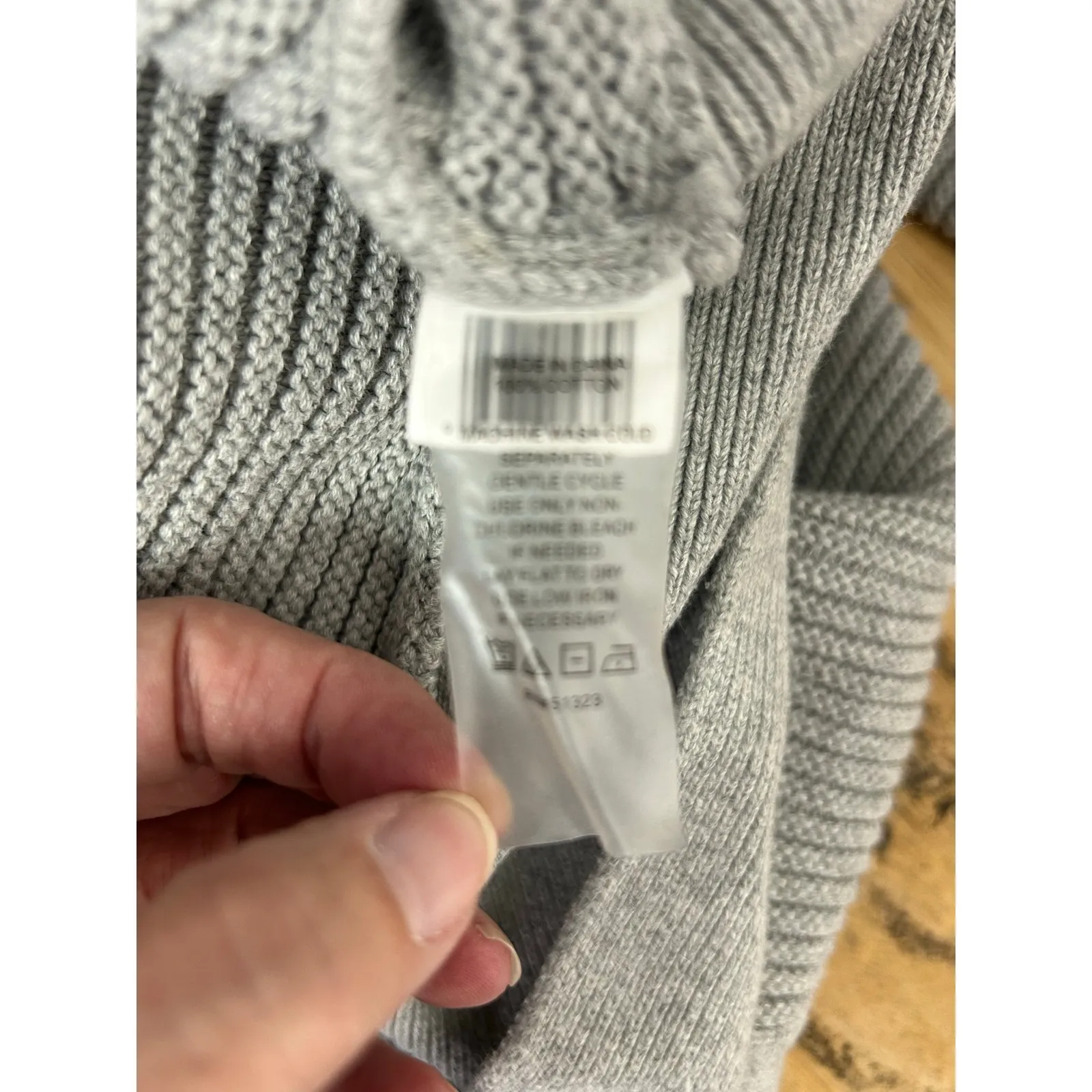 Vince Camuto Grey Mock Neck Ribbed Sweater Medium Cotton Minimalist - Image 10