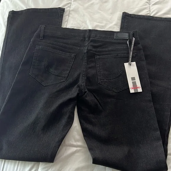 Buffalo jeans size 28(6)x33 - Image 2