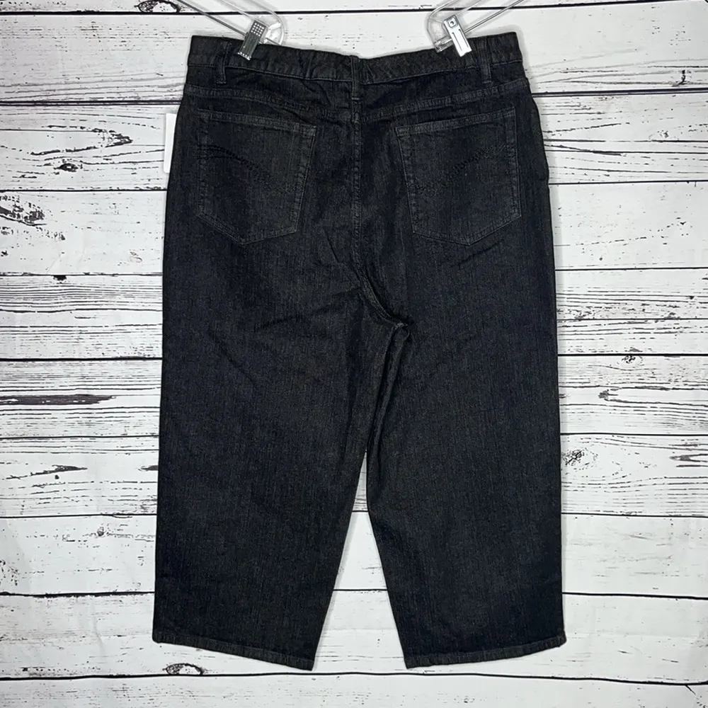 Denim & Co. NWT Size 16 Black Denim Tummy Slimming Capri Jeans - Image 2