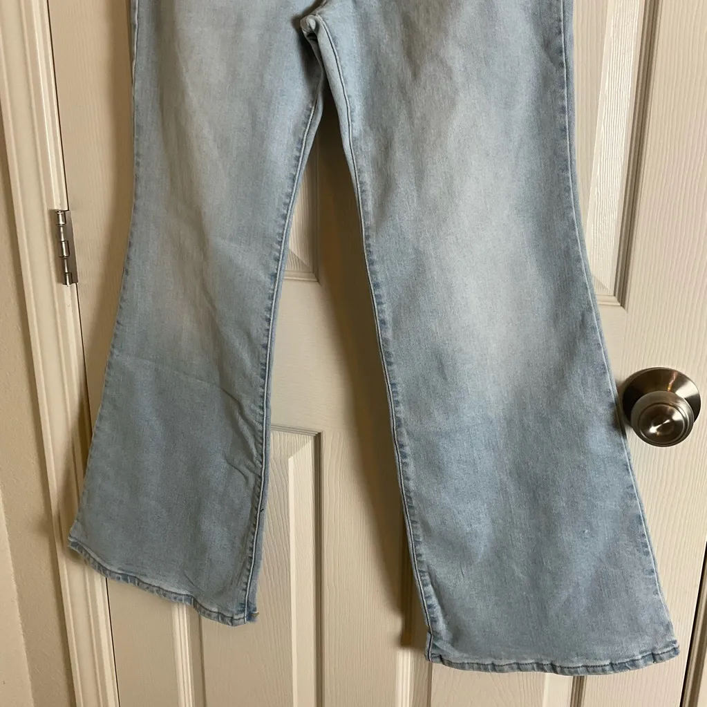 SUPERLOW FLARE WOMEN'S LEVI’S JEANS Size 28 - Image 7