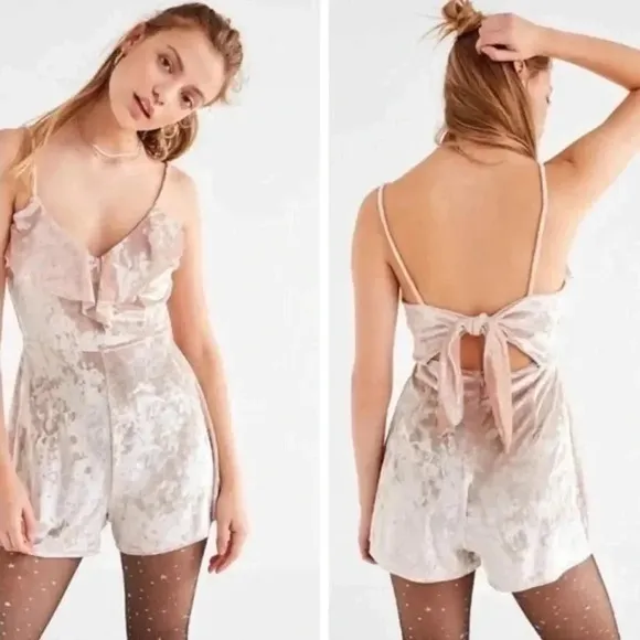 Urban Outfitters Luxe Crushed Velvet Cream Champagne Romper Size S Small - Image 2