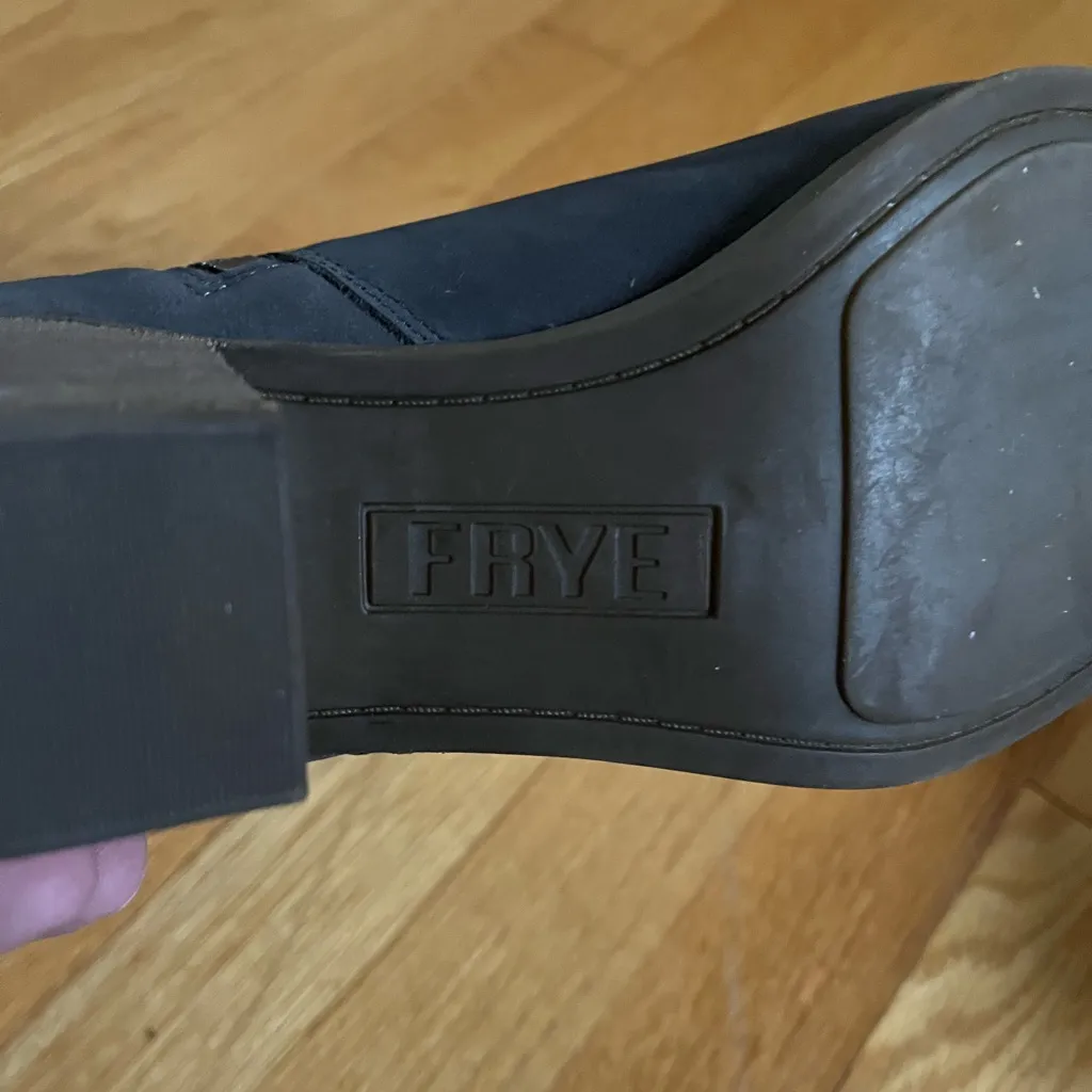 Frye Judith Double Zip Grey Suede Leather Ankle Boots
Booties Size 10 - Image 7