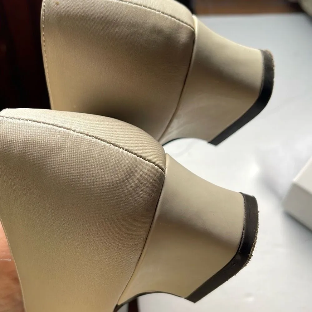 Soft Style by Hush Puppies size 9.5M faux leather pumps Gold - Image 6