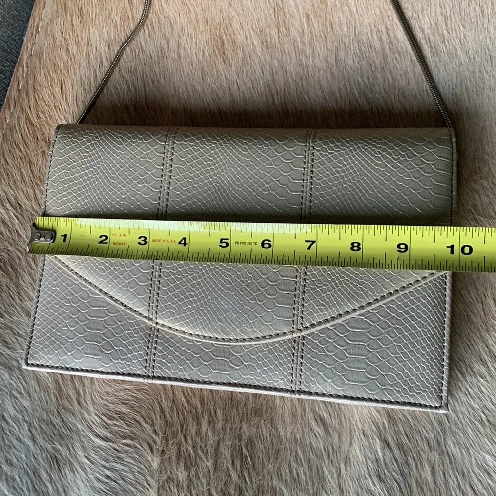 Banana Republic purse - Image 7