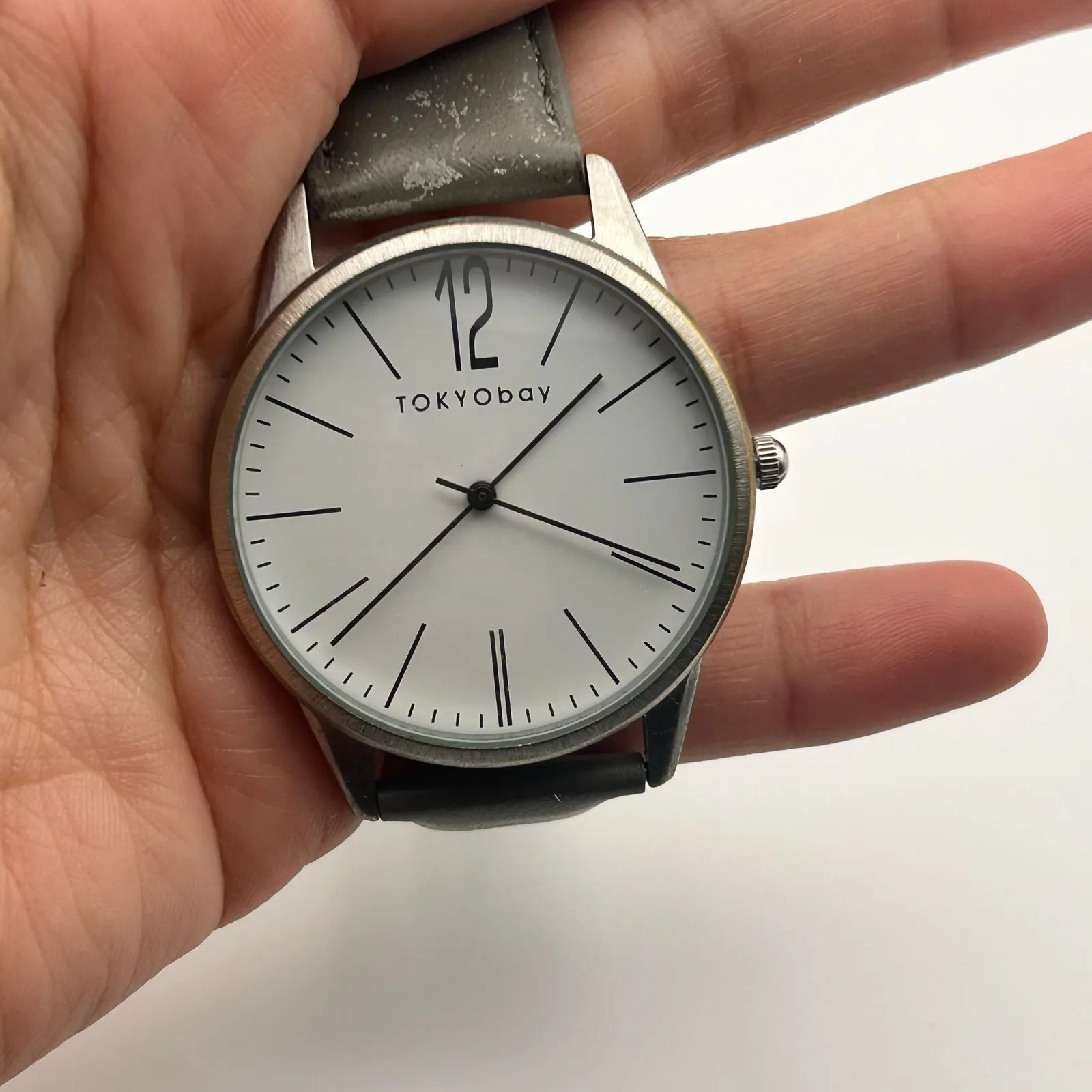 Tokyo Bay Silver Tone Gray Leather Women’s Minimalist Watch Working New Battery - Image 8