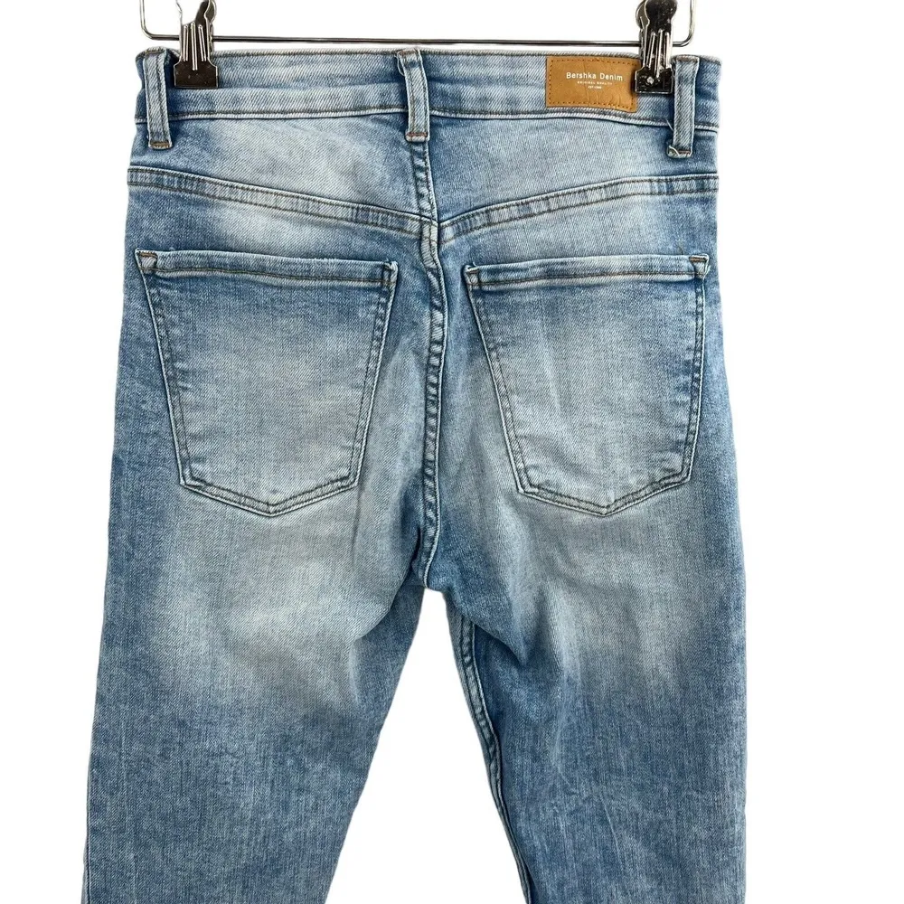 Bershka Women’s Jeans Light Wash Skinny High Rise Denim Size 4 - Image 4