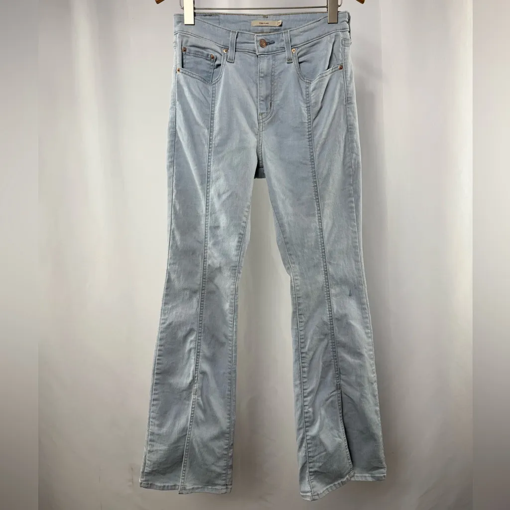 Levi's 726‎ High Rise Flare Split Hem Jeans in Light Blue Size 29 - Image 4