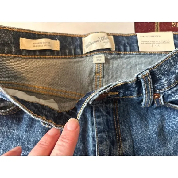 Universal Thread High Rise Bootcut Jeans Women's 4 Medium Wash Vintage Stretch - Image 4