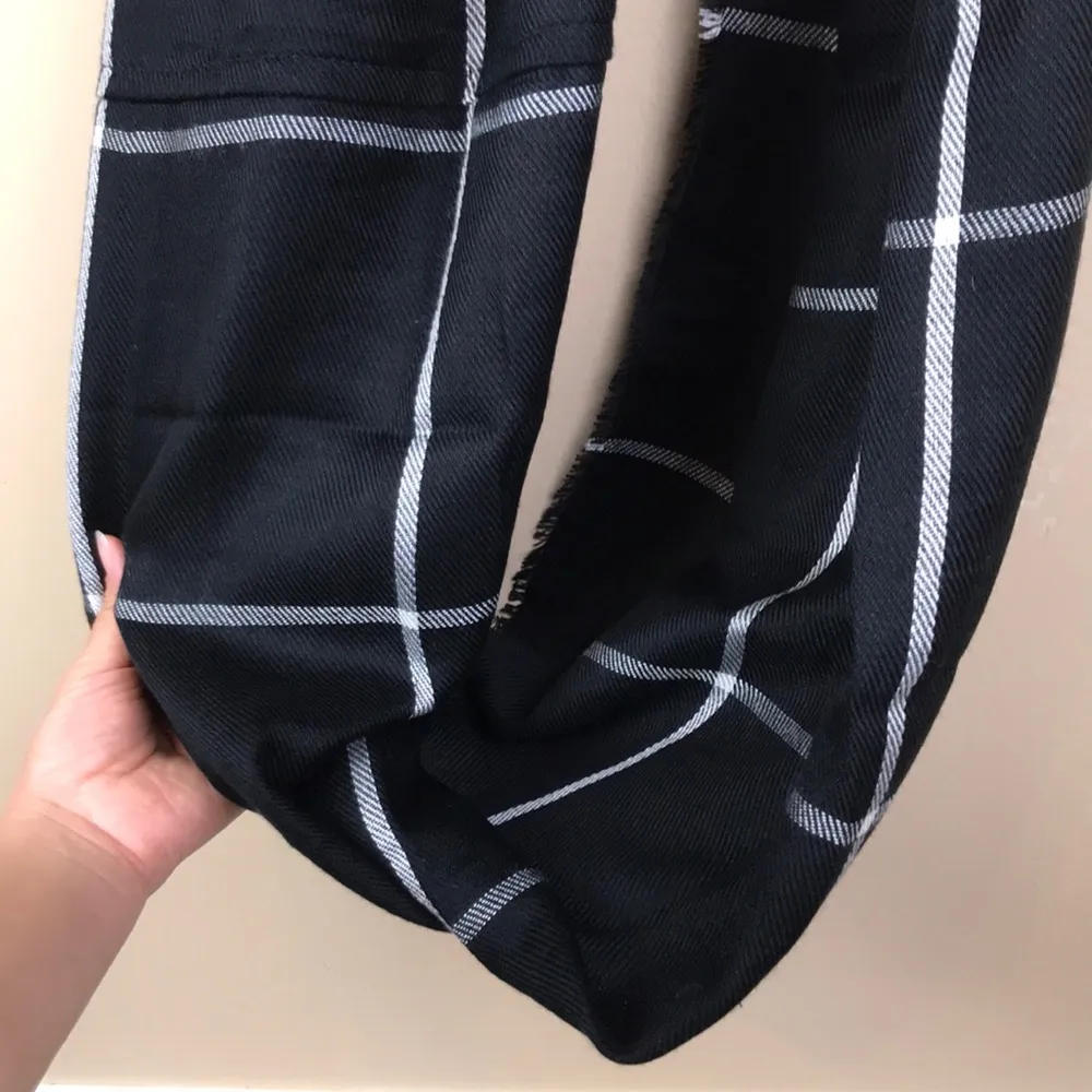 NWT J. Jill Women’s Black White Plaid Raw Fringe Hem Infinity Scarf - Image 3