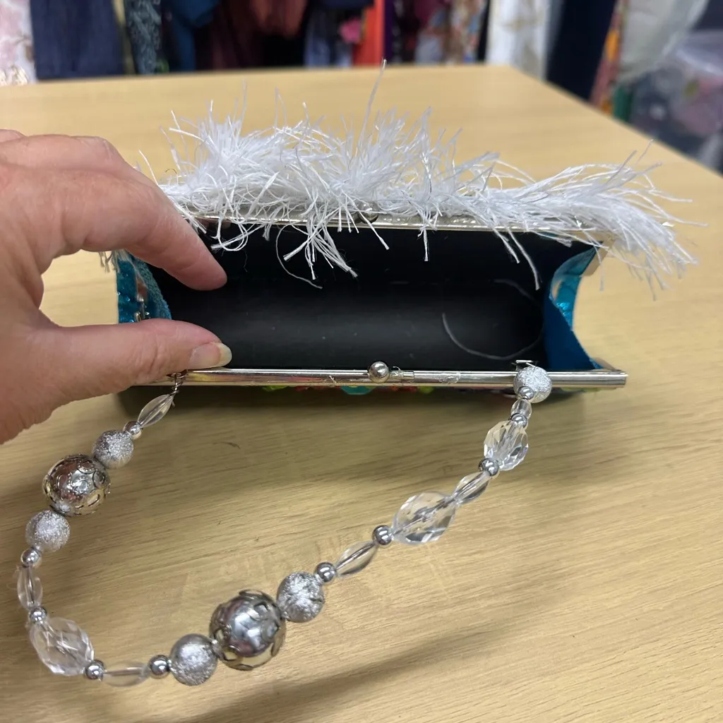 Nyx Mardi Gras Parade Blue Clasp Top Hand Decorated Clutch Purse EUC - Image 6