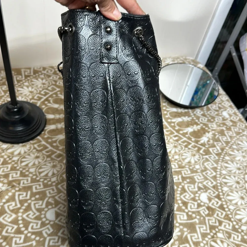 Handbag/Purse Black w/embossed Skulls/ Chain Straps - Image 4