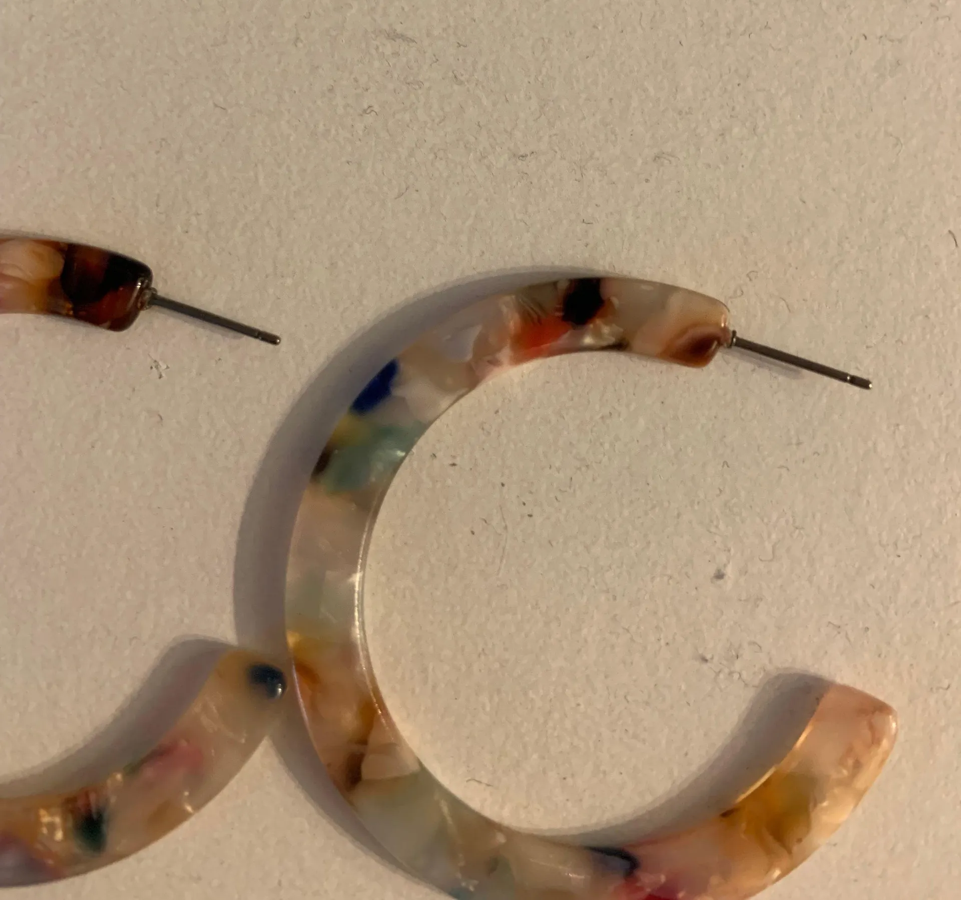 Francesca's resin colorful hoops - Image 2