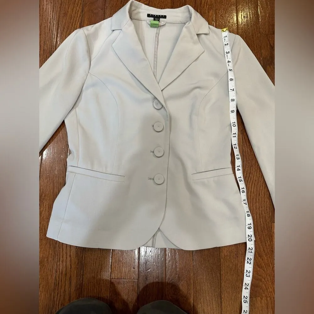 Light Gray 4 Button Blazer Stretch Soft Sisley Benetton size 42, form fitting - Image 3