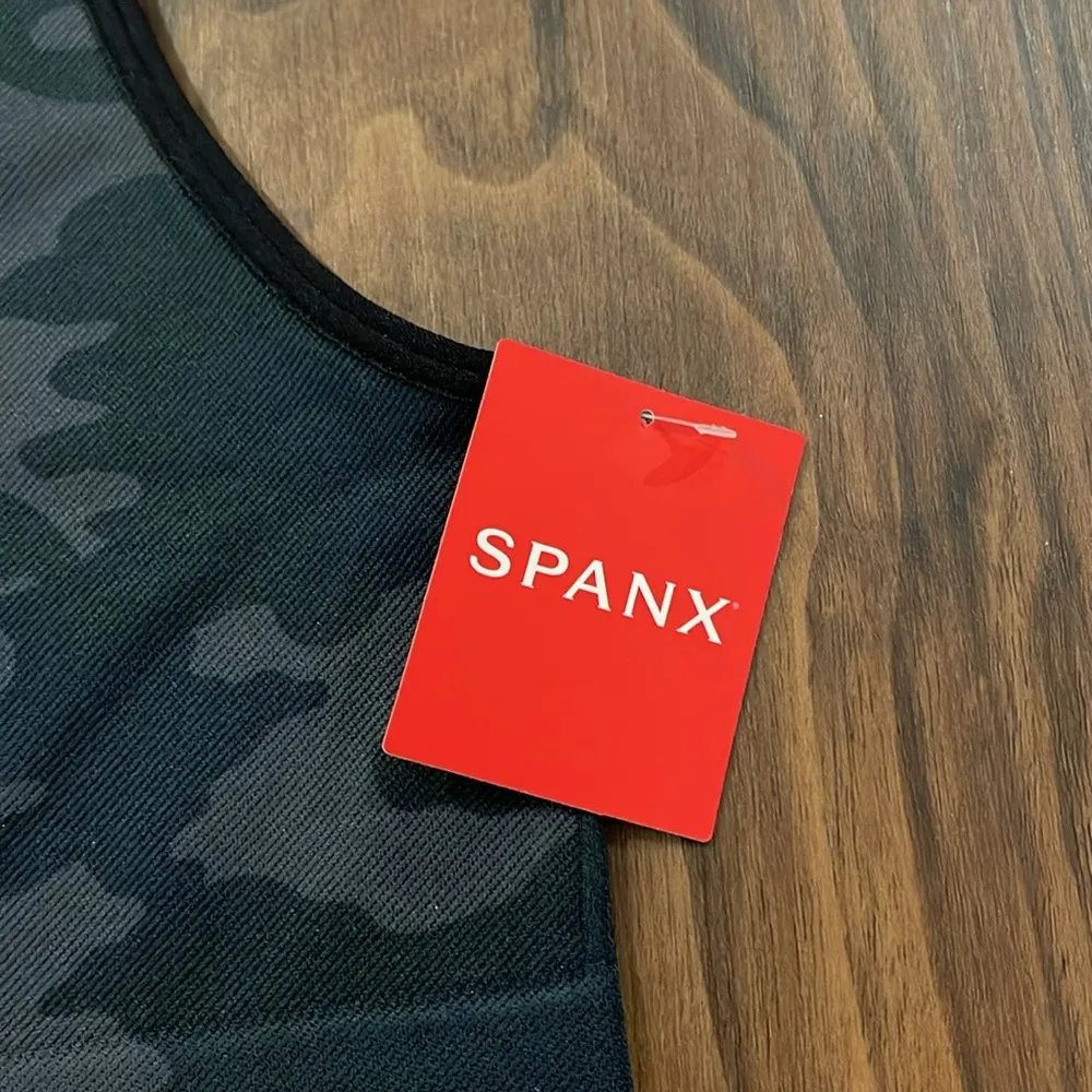 Spanx Seamless Crop Top - Image 5