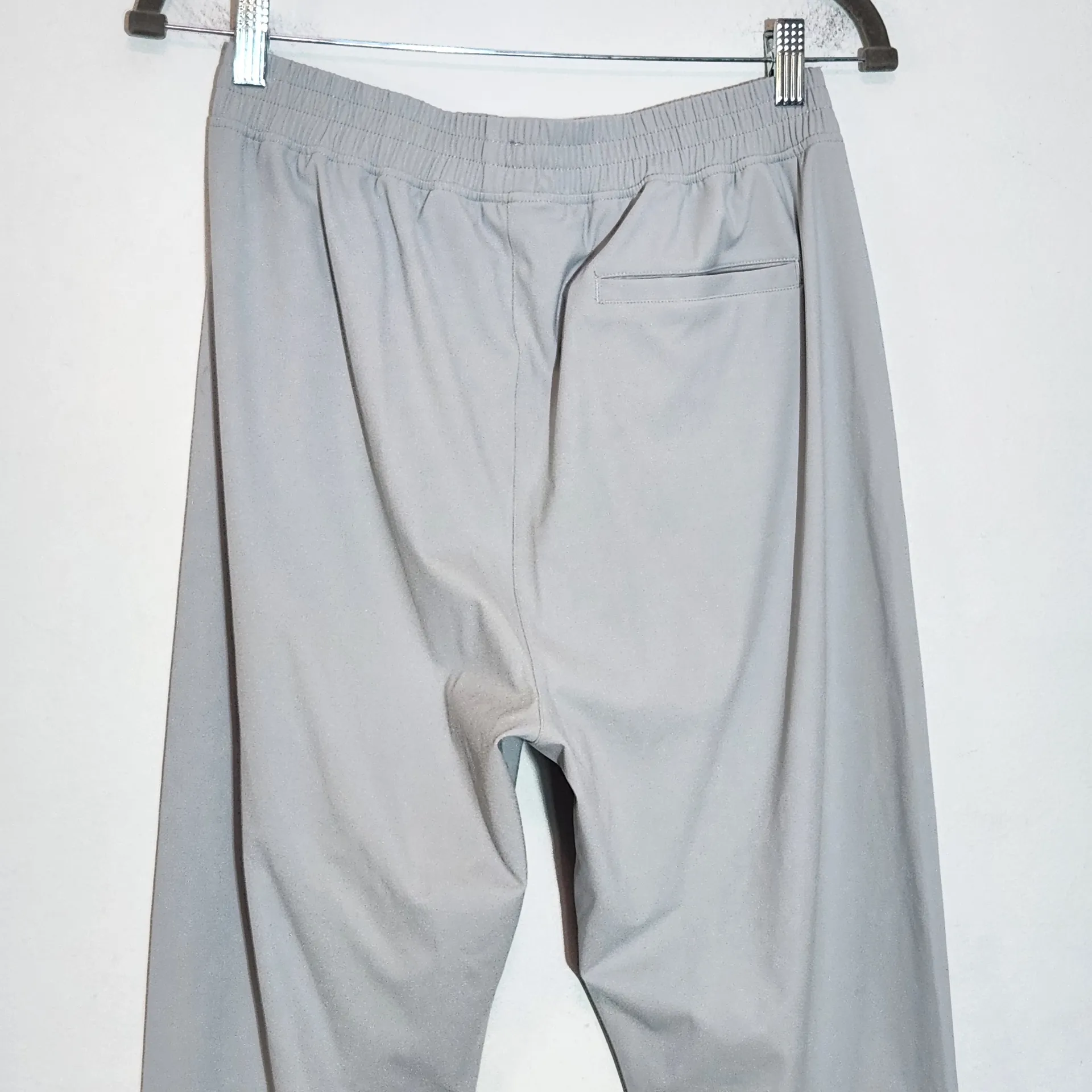 CRZ Yoga Gray Pull-on Ankle Pants NWT Size Medium 8-10 Gray Yoga Pants - Image 6