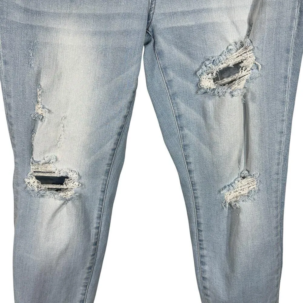 Judy Blue SZ 11/30 Boyfriend Fit Jeans Distressed Stretch Mid-Rise Light Wash - Image 3