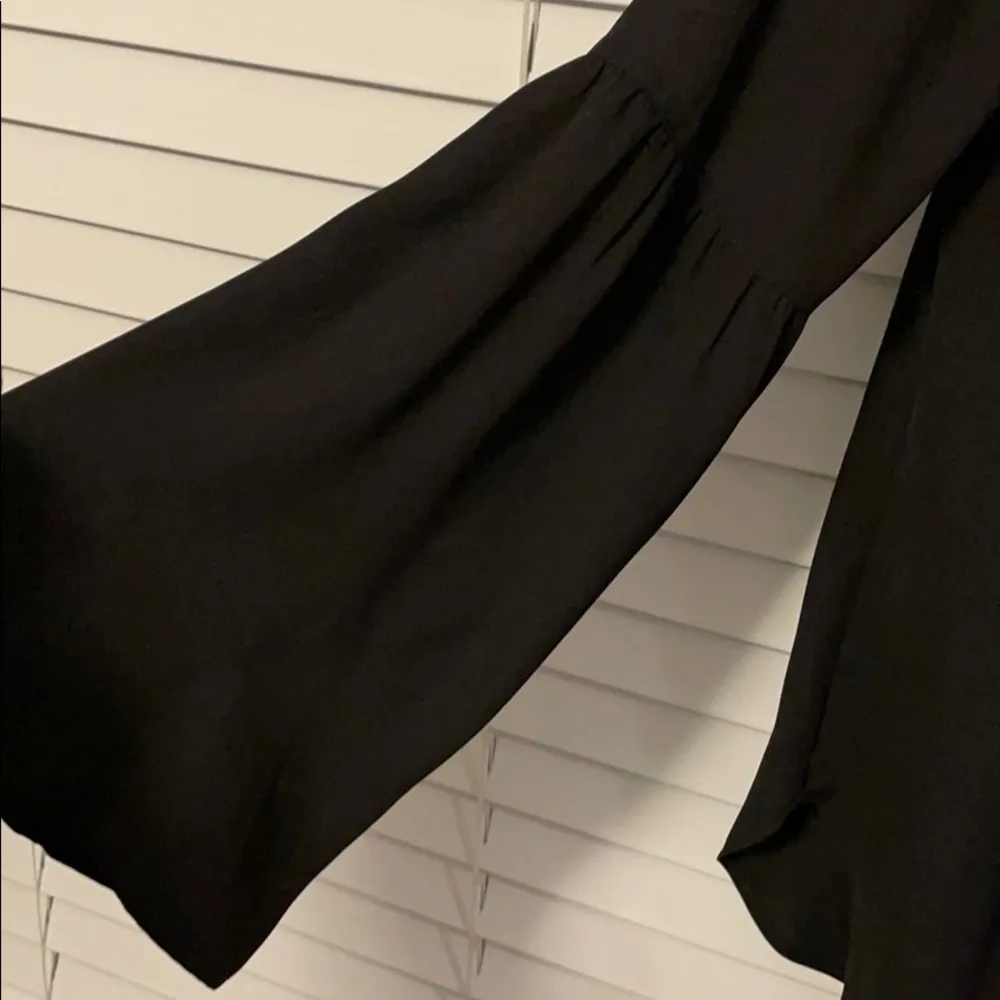 Black oversized blouse with mesh lace detailing - Image 4