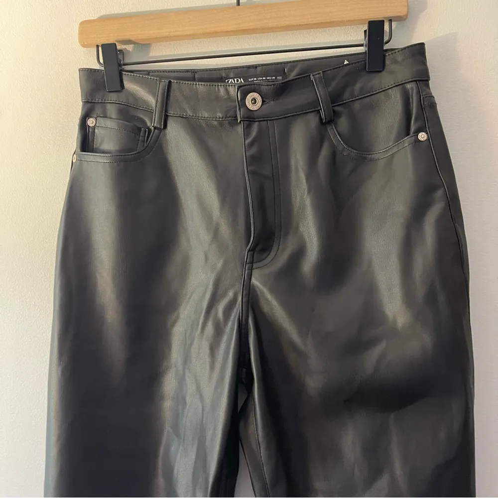 Zara Faux Leather Black Pants Women’s Size 6 Blogger Fave High Rise Straight Leg - Image 7