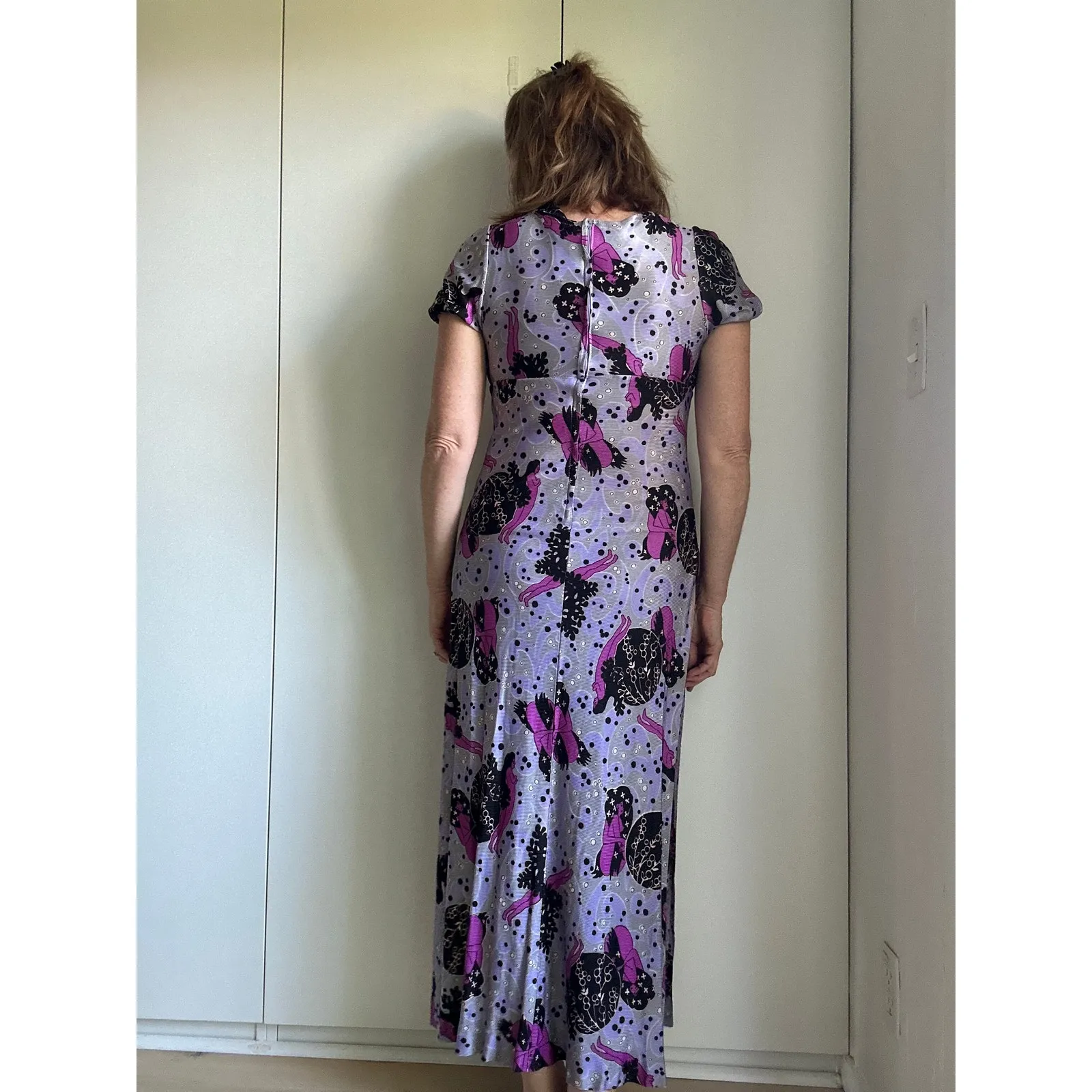 Vintage 70s Maxi Dress Sea Siren Print Purple Black Sexy Fit Side Slits Maxi Size 6 - Image 9