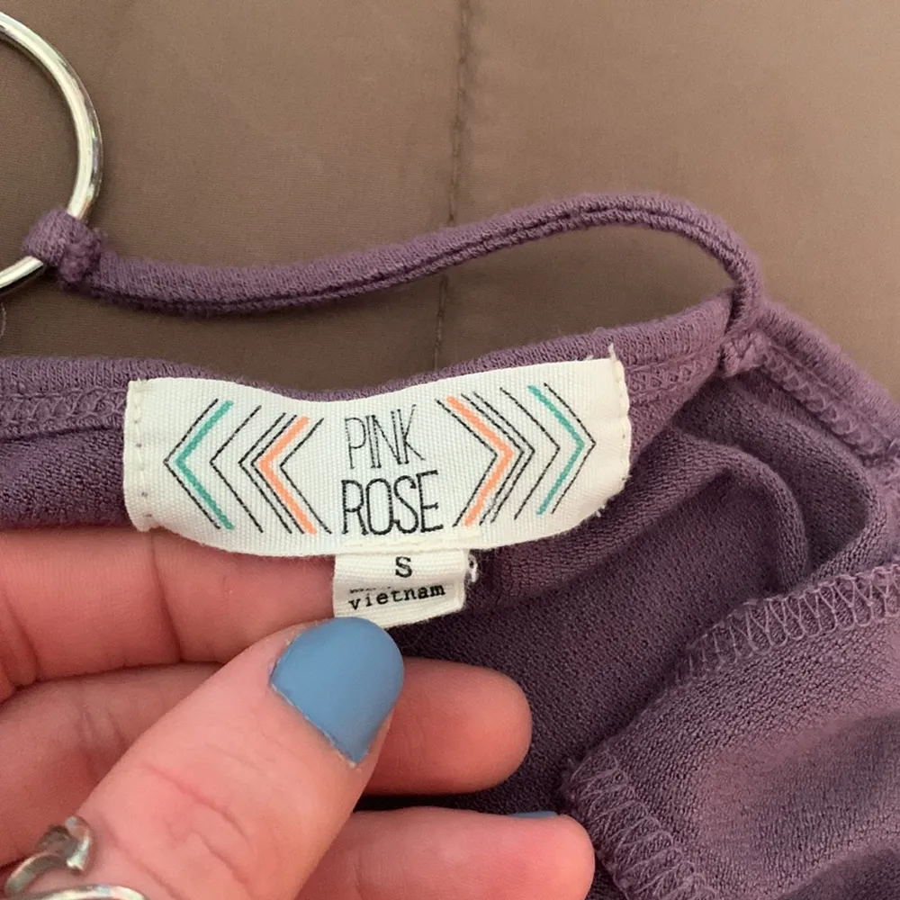 Pink Rose v-neck - Image 3