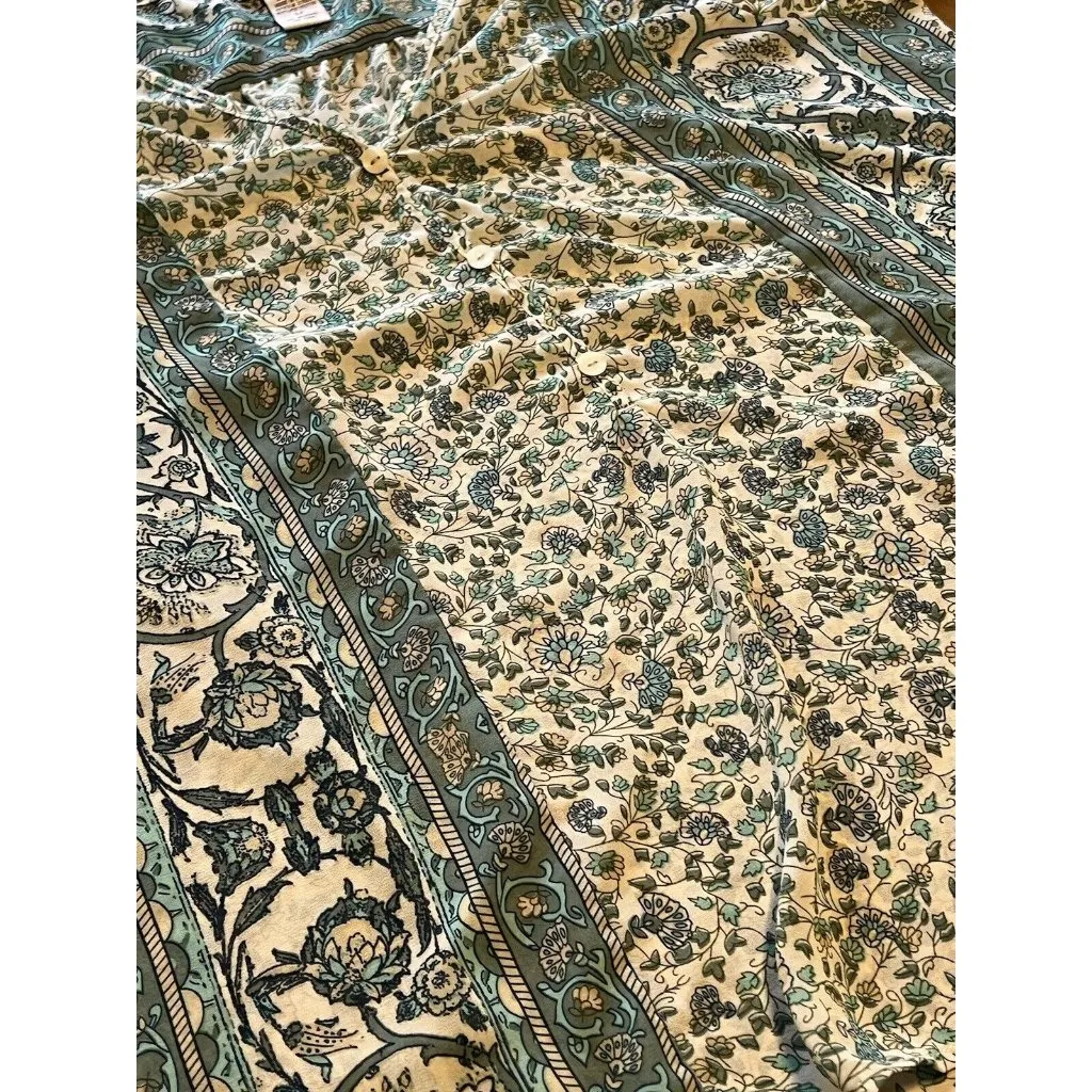 Soft Surroundings Top Women Size‎ Medium Pullover Tunic Henley Floral Roll Tab - Image 3