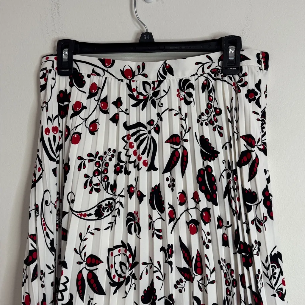 Talbots Black/Red Floral Pleated Midi A-Line Full Flowy Paisley Skirt size 8 - Image 4