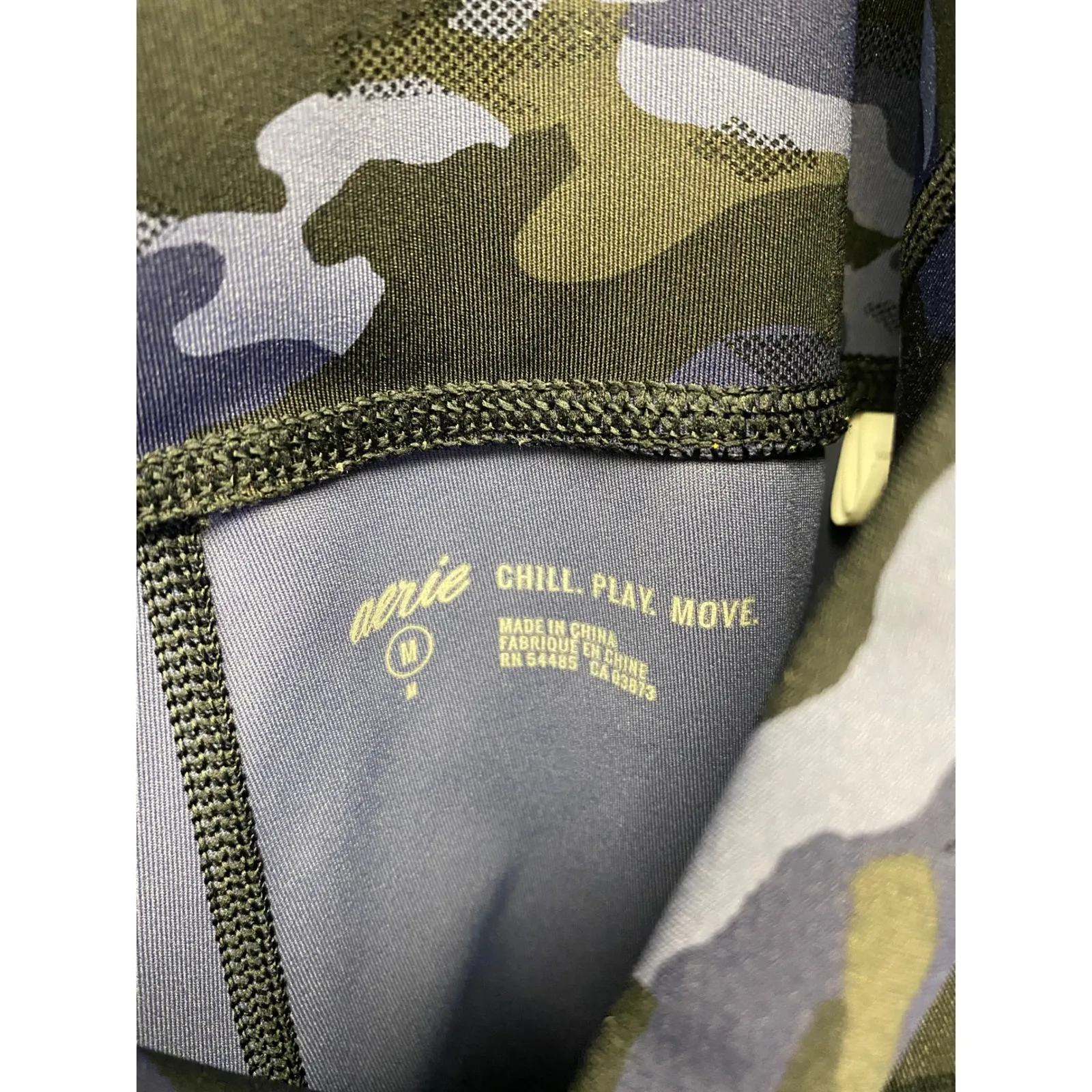 Aerie Camo Leggings Women's M High Rise Stretch Active Athleisure Comfort - Image 3