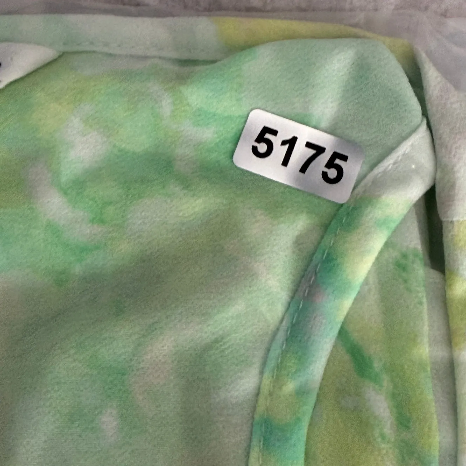 Club Monaco Women S P Pleated Tank Top Green Yellow Watercolor Print - Image 8