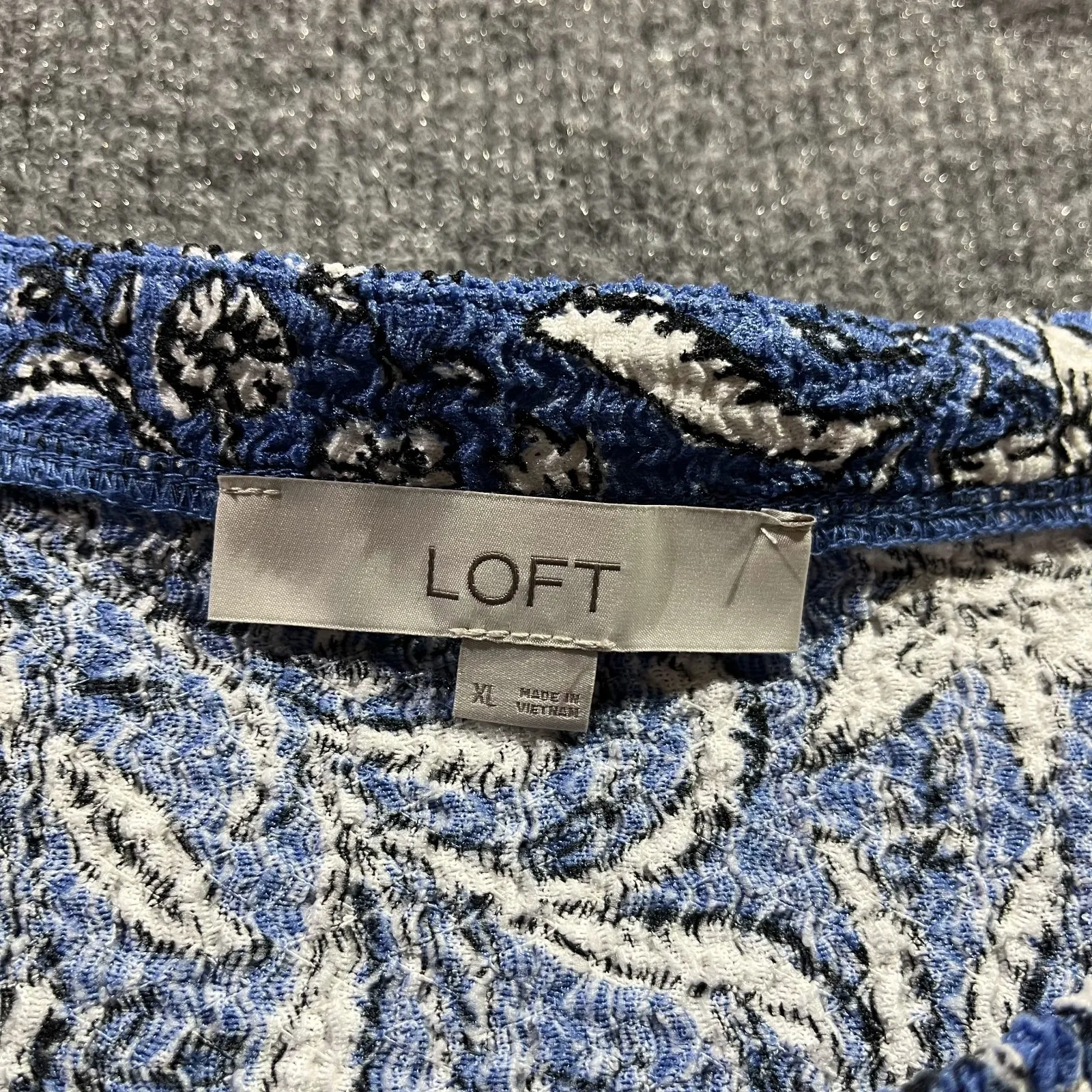 Loft Top Womens XL Blue Floral Stretch Square Neck Puff Sleeve Smocked Front - Image 3