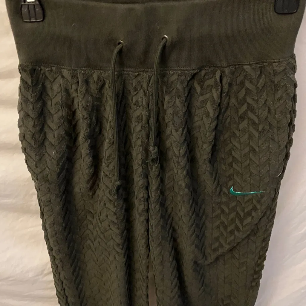 Nike: Sportswear Everyday Modern High Rise Sequoia (Olive Green) Joggers-XS - Image 16