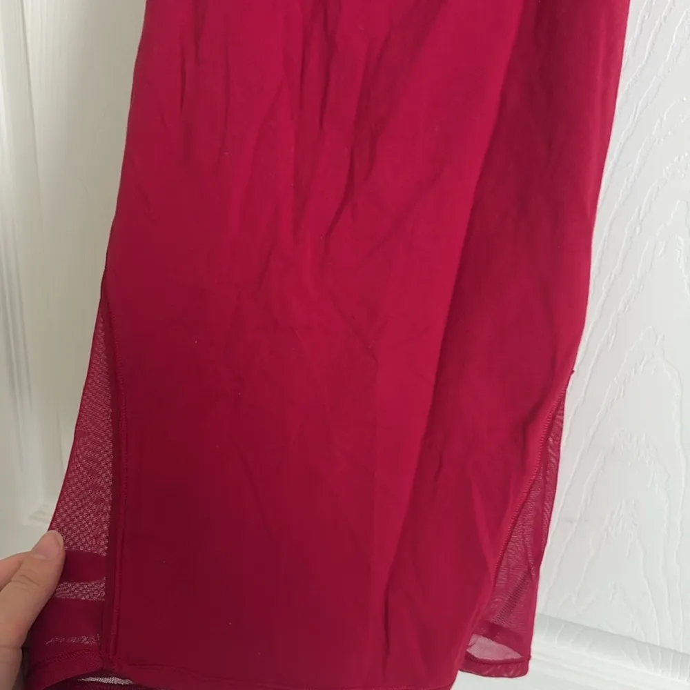 Lululemon  Coll Racerback Workout Tank Top Berry Rumble Mesh Size 4 - Image 2