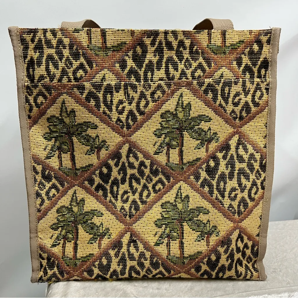 Behringer Palm Tree Leopard Print Nylon Tote Bag w/matching Small Coin Purse - Image 2