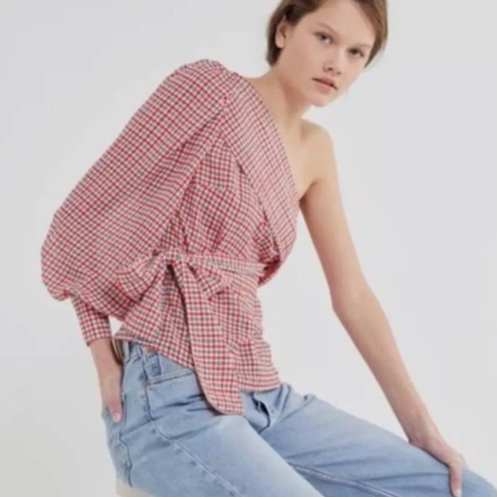 C/MEO COLLECTIVE Counting All Plaid One Shoulder Tie Front Top Medium - Image 3