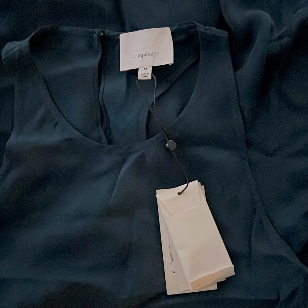 Cinq à Sept Dylan Asymmetric Peplum Top, Size M New w/Tag Retail $265 SOLD OUT! - Image 7