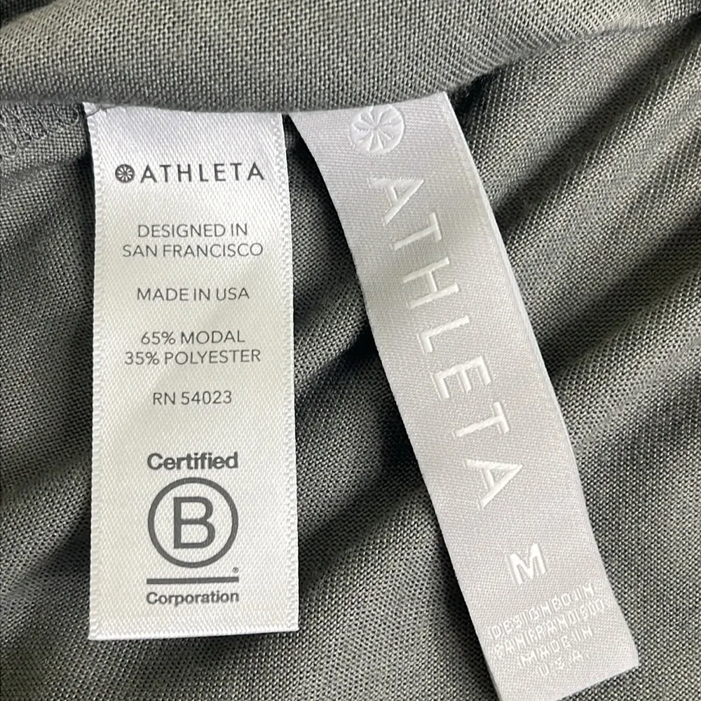 Athleta waterfall front long sleeve olive green top, size medium - Image 6